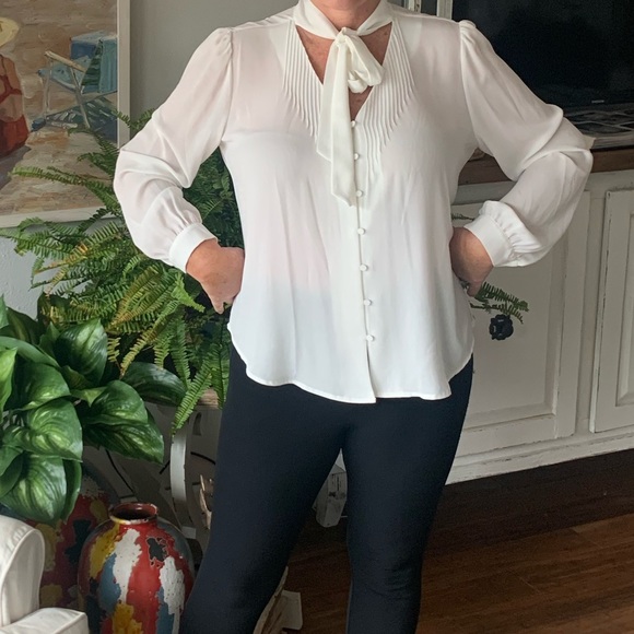 Never worn cream blouse - Picture 2 of 2